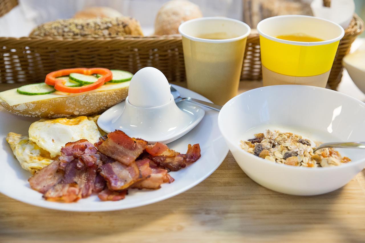 Hotell Eken Moelndal المظهر الخارجي الصورة